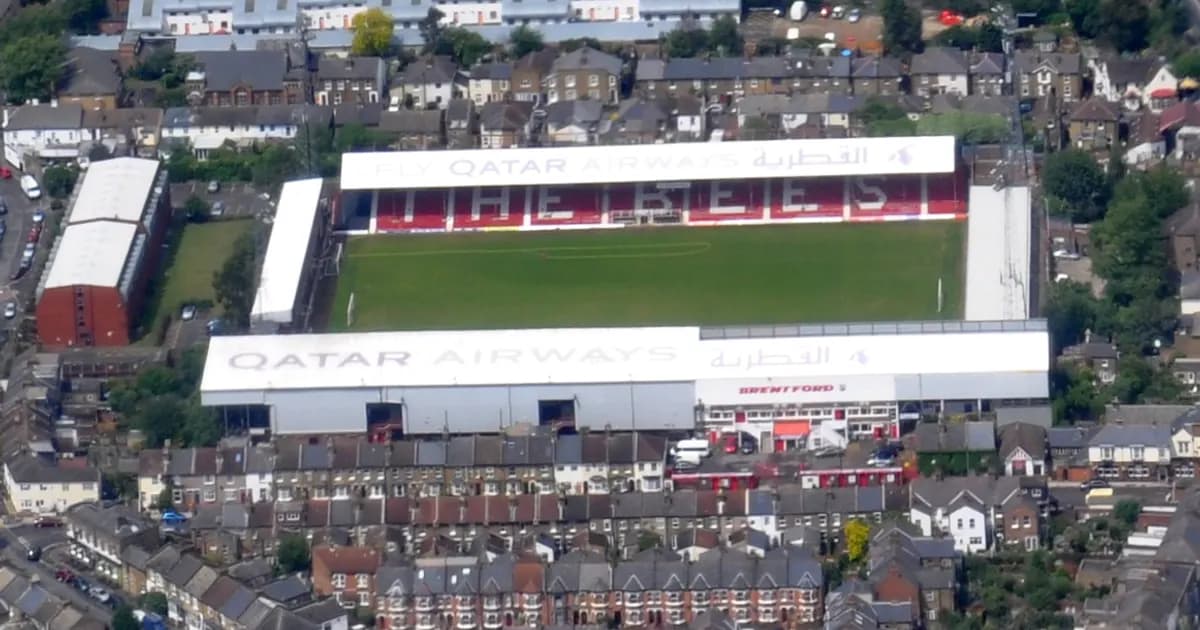 Vista dello stadio Gtech Community Stadium gremito di tifosi prima del calcio d'inizio tra Brentford e Chelsea