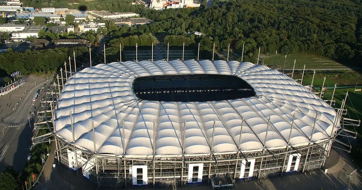 General view of the Volksparkstadion pitch and empty stands before kickoff between Hamburg and Cologne